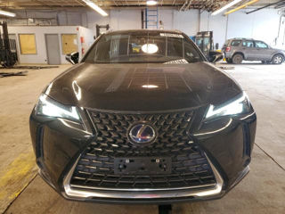 Lexus UX foto 2