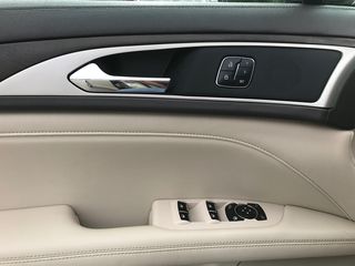 Lincoln MKZ foto 14