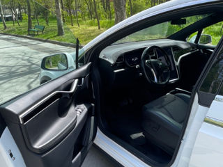 Tesla Model X foto 9