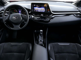 Toyota C-HR foto 9