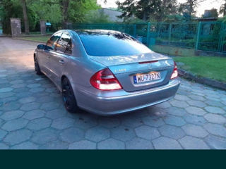 Mercedes E-Class foto 6