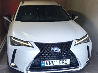 Lexus UX foto 1