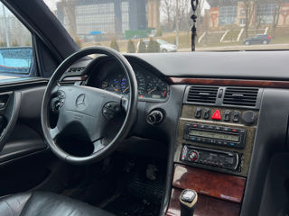 Mercedes E-Class foto 10