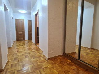 Apartament cu 3 camere, 70 m², Centru, Chișinău foto 5