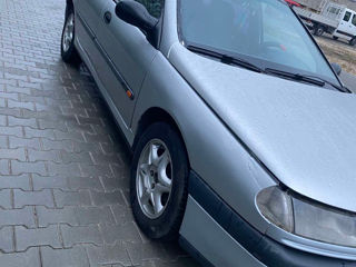 Renault Laguna foto 2