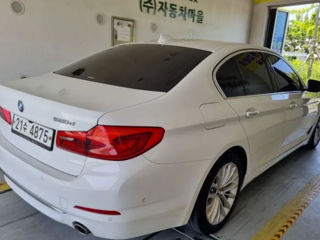 BMW 5 Series foto 2