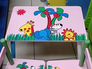 Набор детской мебели столик и два стульчика новые 690 лей.
