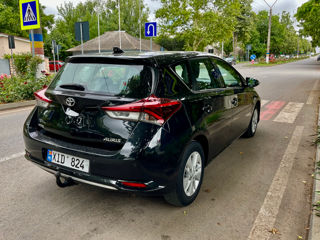 Toyota Auris foto 4