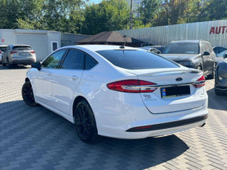 Ford Fusion foto 5