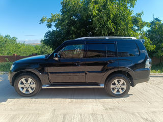 Mitsubishi Pajero foto 5