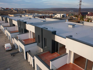 Townhouse Tohatin stil Hi-Tech , 177m2 foto 3