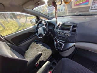 Mitsubishi Grandis foto 9