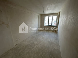 Apartament cu 3 camere, 99 m², Buiucani, Chișinău foto 5