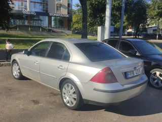 Ford Mondeo foto 4