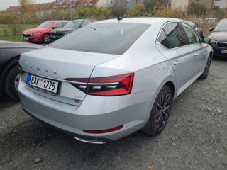 Skoda Superb foto 3