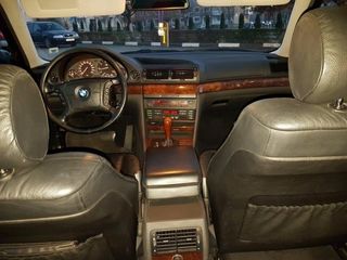 BMW 7 Series foto 3