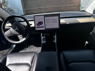 Tesla Model 3 foto 6