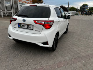 Toyota Yaris foto 4