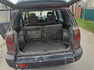 Mitsubishi Space Wagon foto 8
