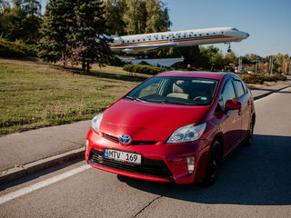 Toyota Prius Plus chirie foto 1