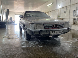 Audi 100