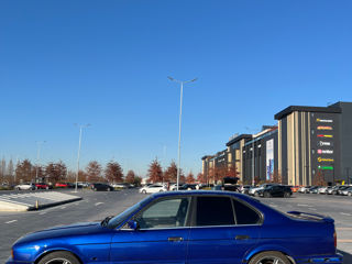 BMW 5 Series foto 3