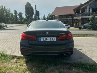 BMW 5 Series foto 4