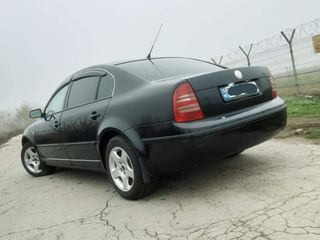 Skoda Superb foto 3