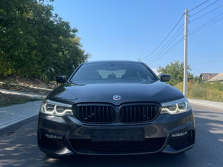 BMW 5 Series foto 1