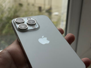 iPhone 15 Pro 128 foto 1