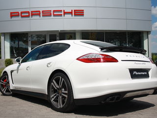 Porsche Panamera foto 1