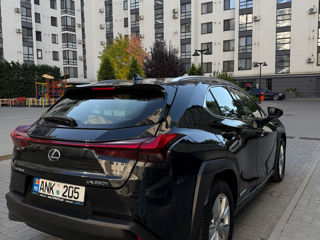 Lexus UX foto 3