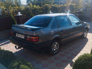 Volkswagen Passat foto 3