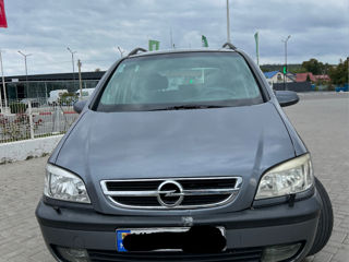 Opel Zafira foto 2