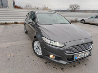 Ford Mondeo foto 7