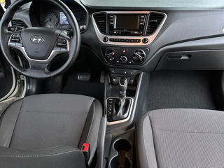 Hyundai Accent foto 6