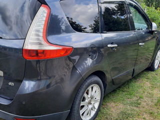 Renault Grand Scenic foto 3