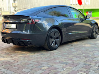 Tesla Model 3 фото 5