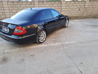 Mercedes E-Class foto 7