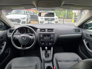 Volkswagen Jetta foto 11