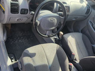 Hyundai Accent foto 3