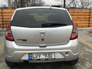 Dacia Sandero foto 2