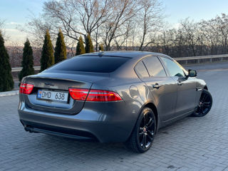 Jaguar XE foto 5