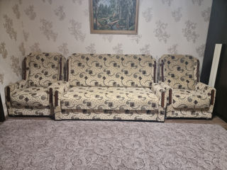 Продам диван и два кресла б/у  4800 лей. Ботаника.