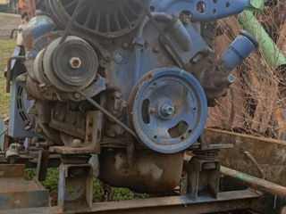 Vând motor de la t40