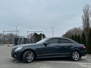 Mercedes E-Class foto 2