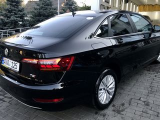 Volkswagen Jetta foto 4