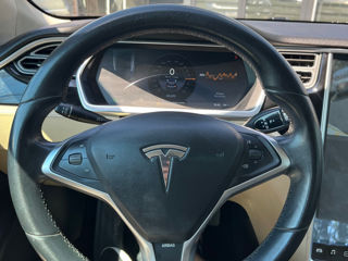 Tesla Model S foto 6