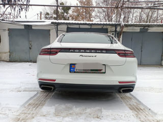 Porsche Panamera foto 2