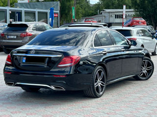 Mercedes E-Class фото 4